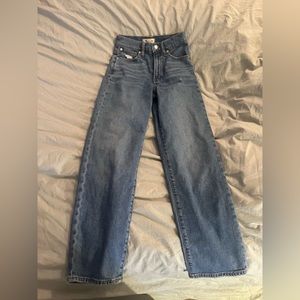 Madewell perfect vintage crop jeans!